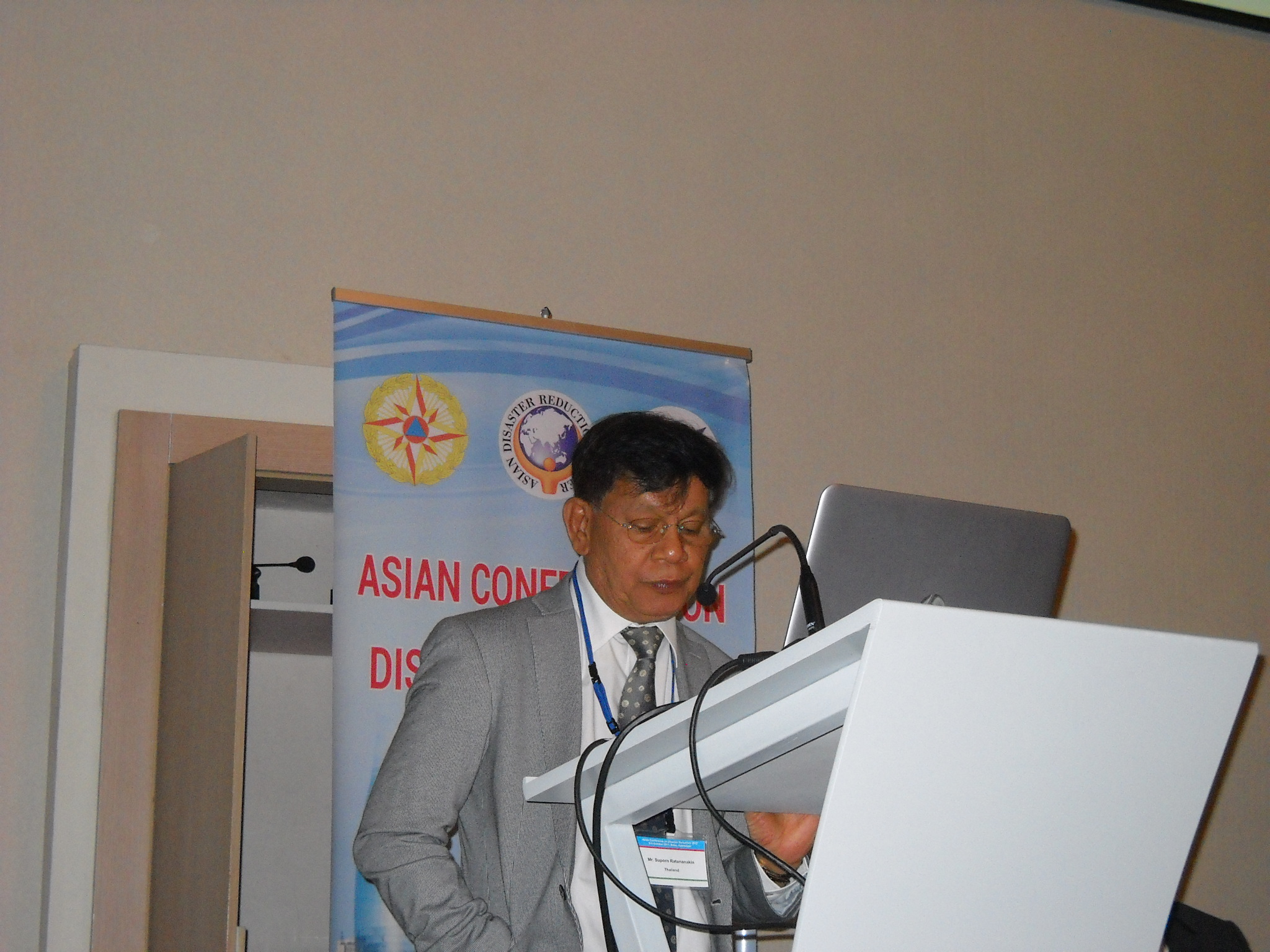 4-4:Mr. Suporn Ratananakin, Disaster Specialist, DDPM,Thailand